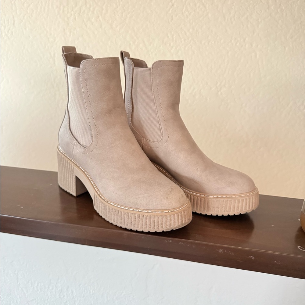 AND Women's Taupe Heeled Boots